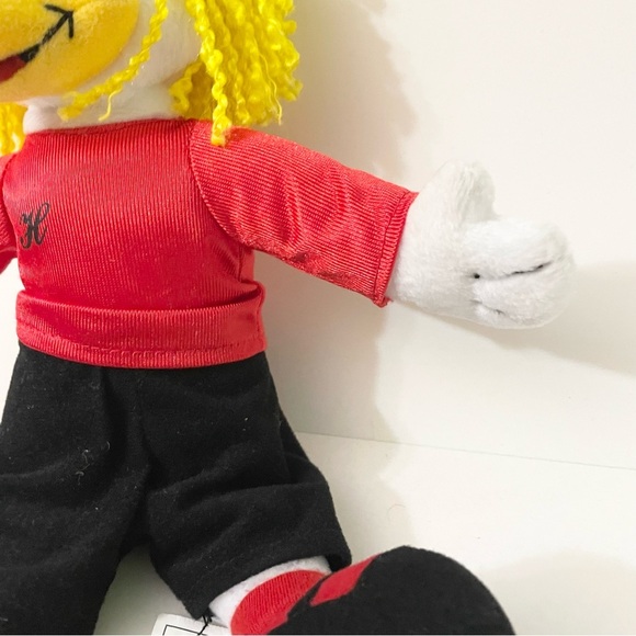 Chuck E. Cheese 2004 Helen Red Shirt Black Pants Limited Edition - Picture 4 of 15